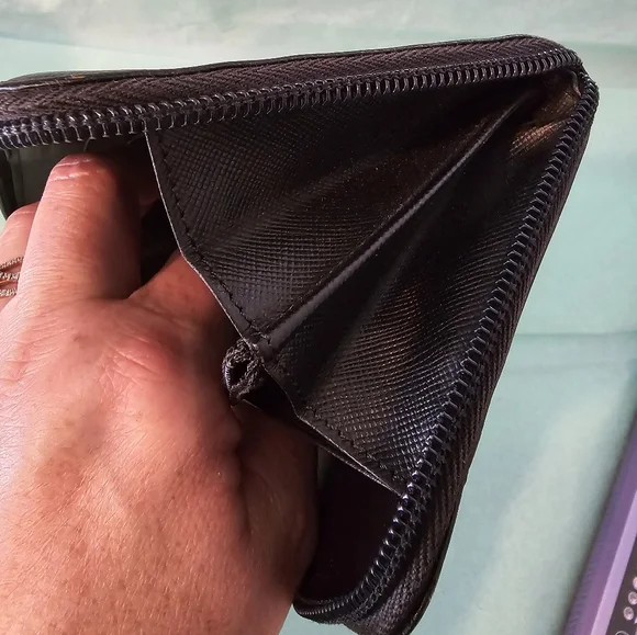 Prada Saffiano leather black zip around wallet - Picture 13 of 13